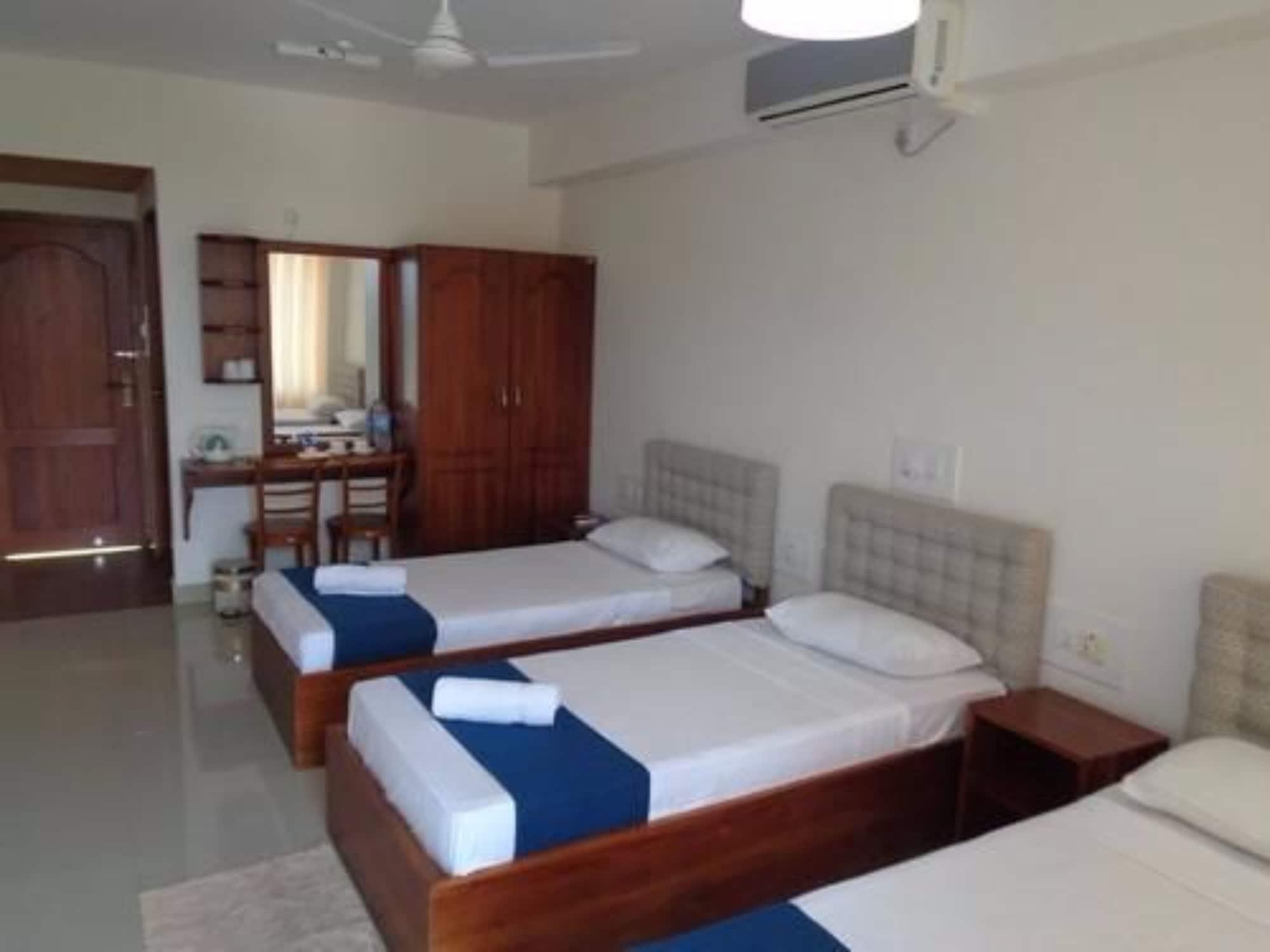 Sky View Grand Hotel Kandy Exterior photo
