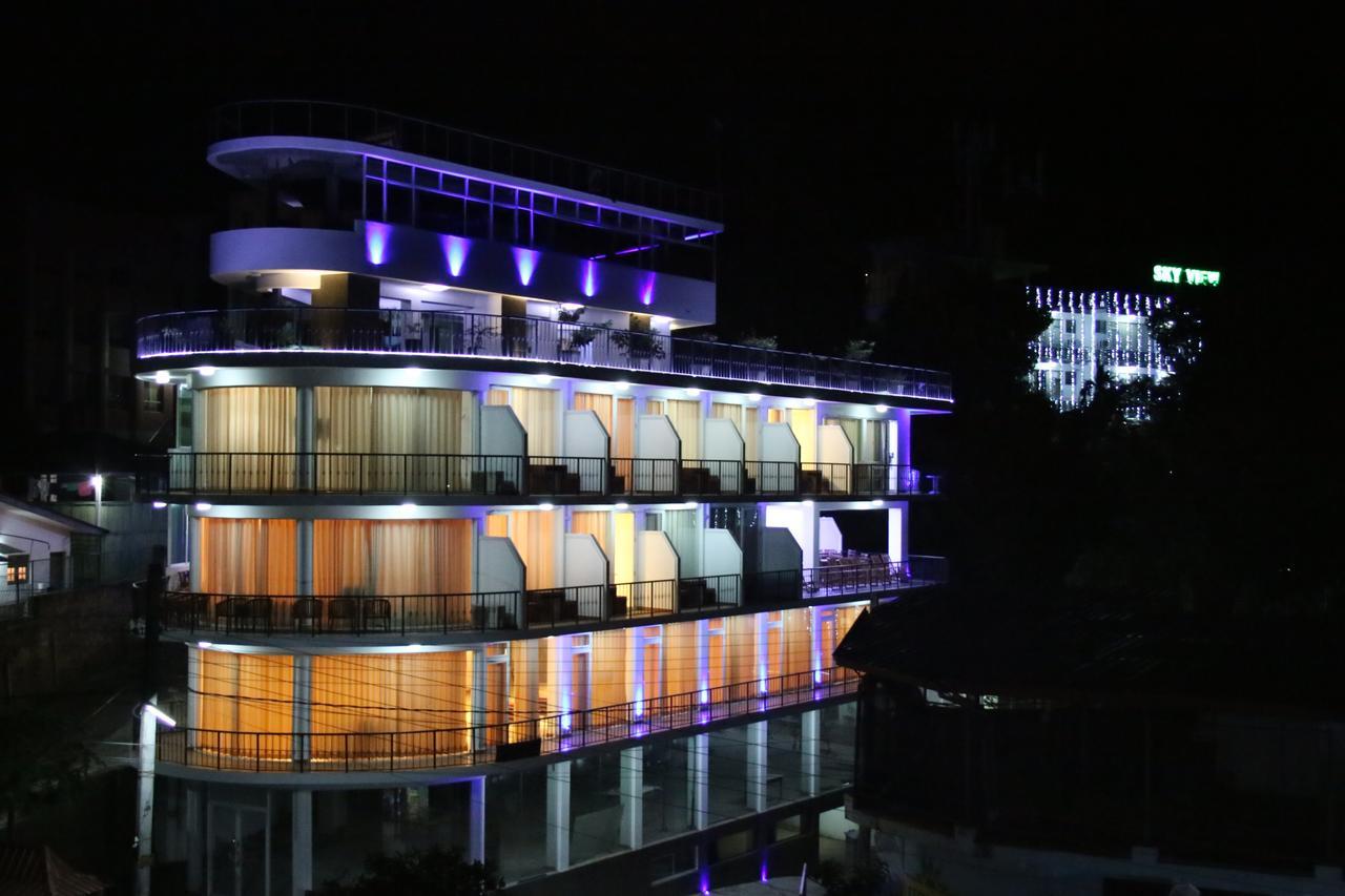 Sky View Grand Hotel Kandy Exterior photo